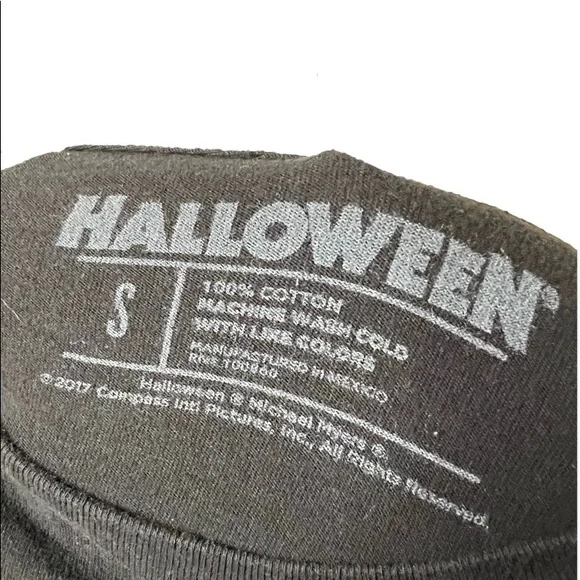 HALLOWEEN Michael Myers Killer Mask Slasher Horror Spooky Graphic T Shirt Top - Picture 6 of 6